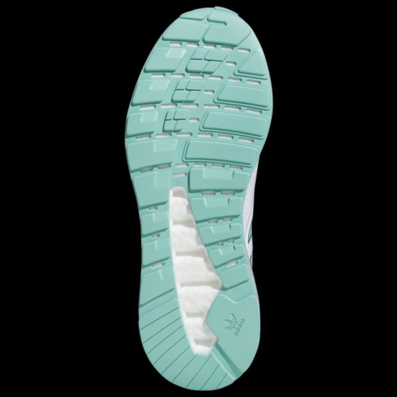 ZX 2K BOOST SHOES- Worn once! - Picture 5 of 10